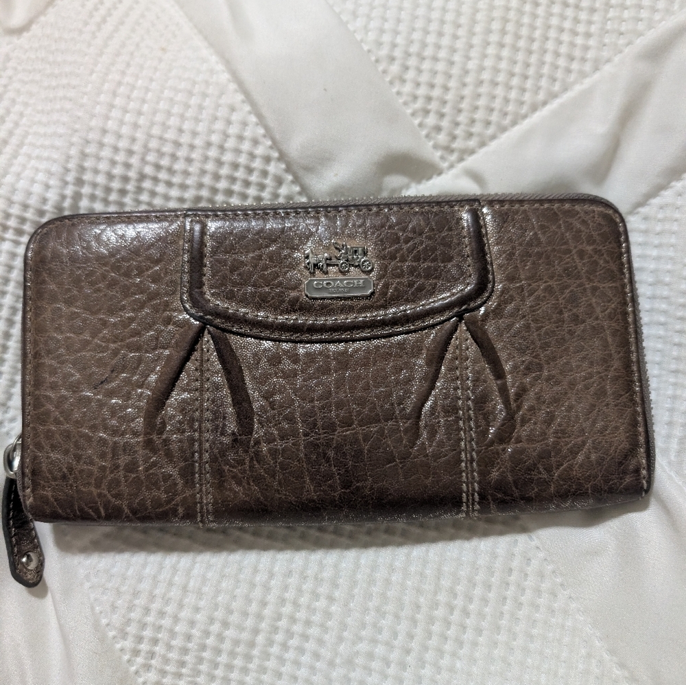 Coach madison Brown Metallic Brown Leather Zip Wallet Accordion Zip Around